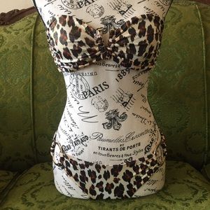 Victoria’s Secret leopard print bikini